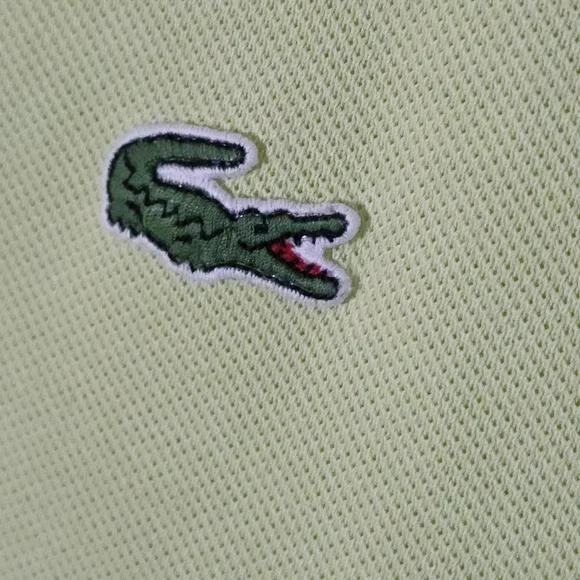 Lacoste size 6.                      Bin 23 - Picture 3 of 4